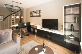 Отель Aaron Wise Apartments  Кардифф